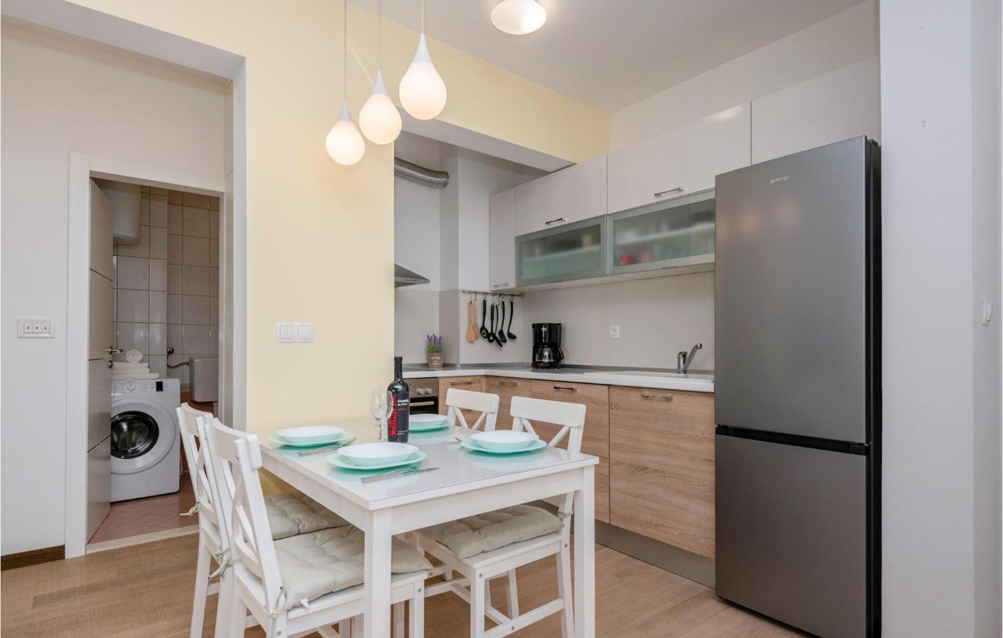 1 Bedroom Beautiful Apartment In Baška Voda Zewnętrze zdjęcie