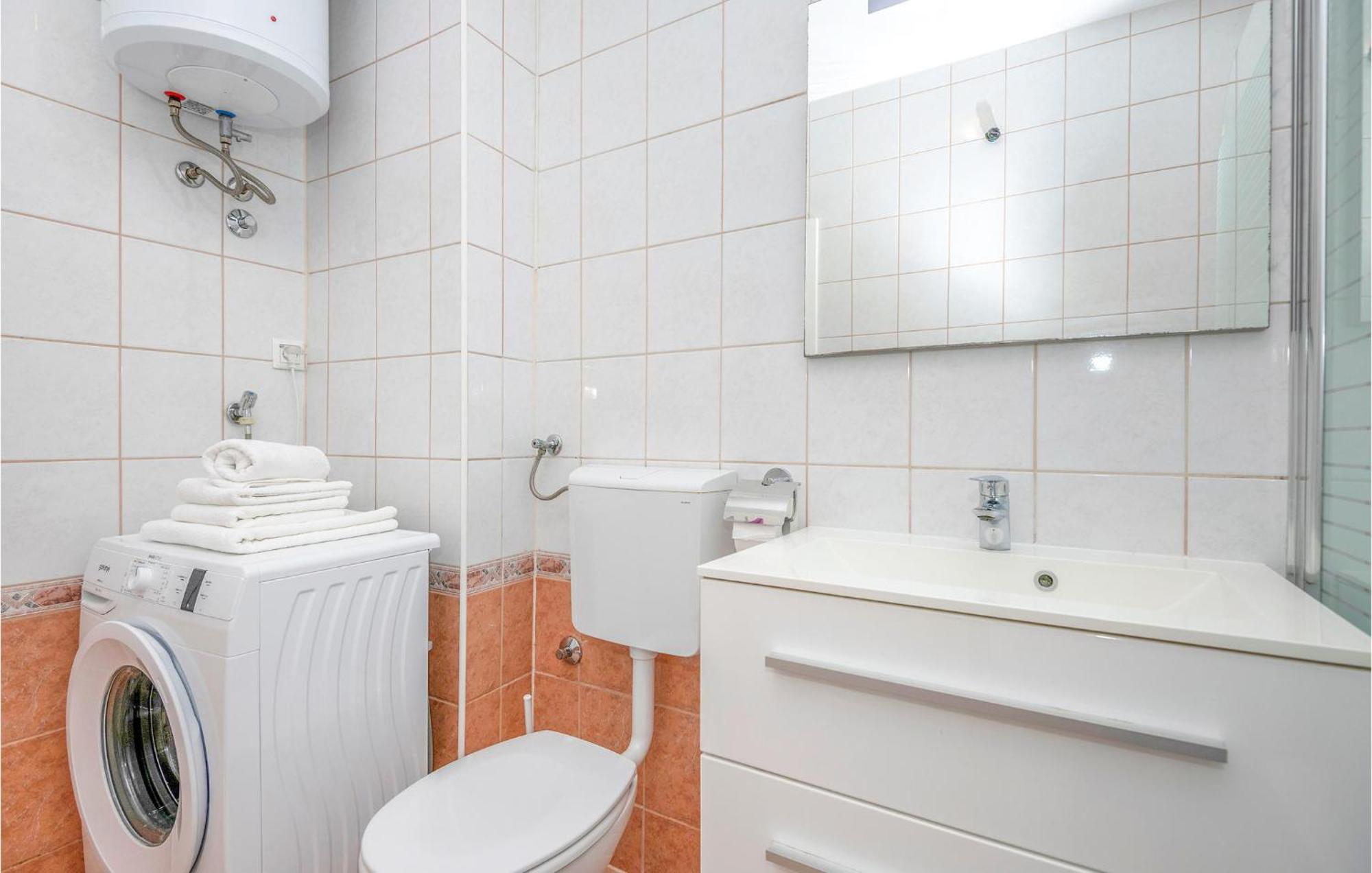 1 Bedroom Beautiful Apartment In Baška Voda Zewnętrze zdjęcie
