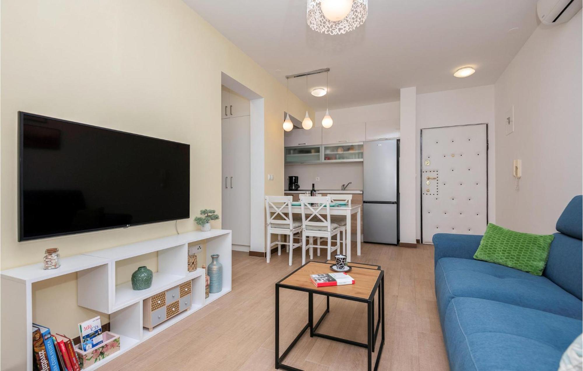 1 Bedroom Beautiful Apartment In Baška Voda Zewnętrze zdjęcie